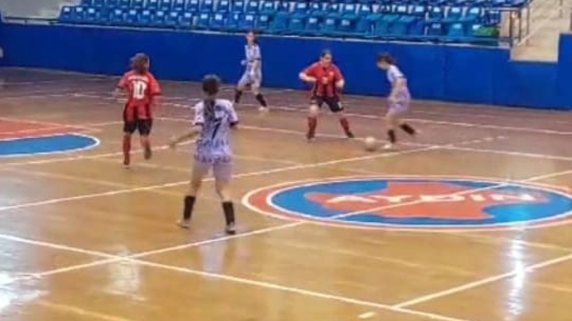 Yıldız Kız Futsal Takımının Başarısı
